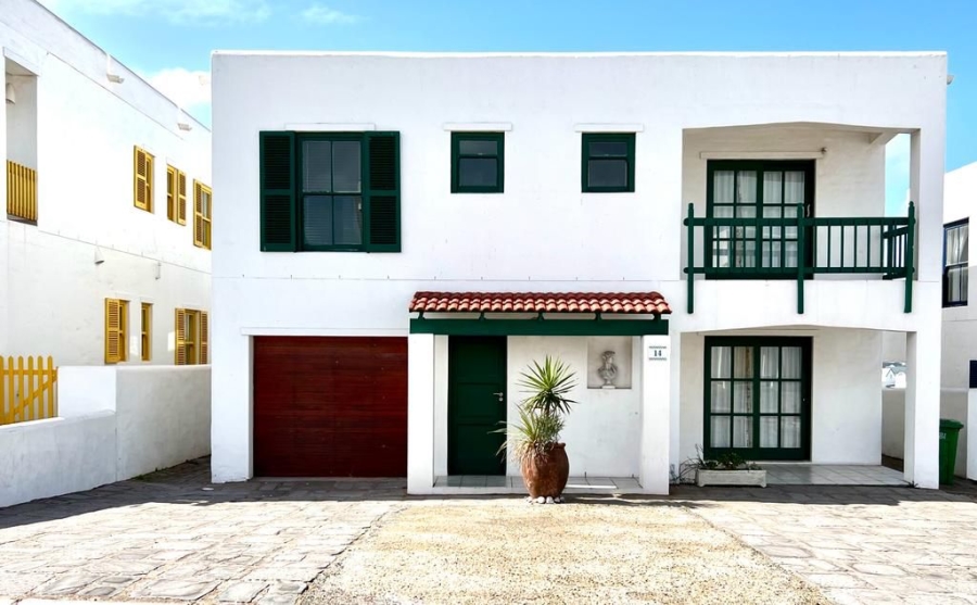 To Let 5 Bedroom Property for Rent in Mykonos Western Cape